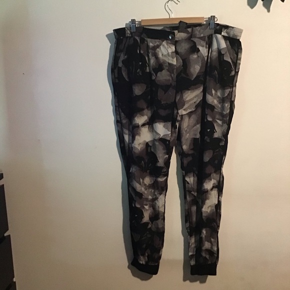 𝅺black Tie Dye Pants - Picture 6 of 9